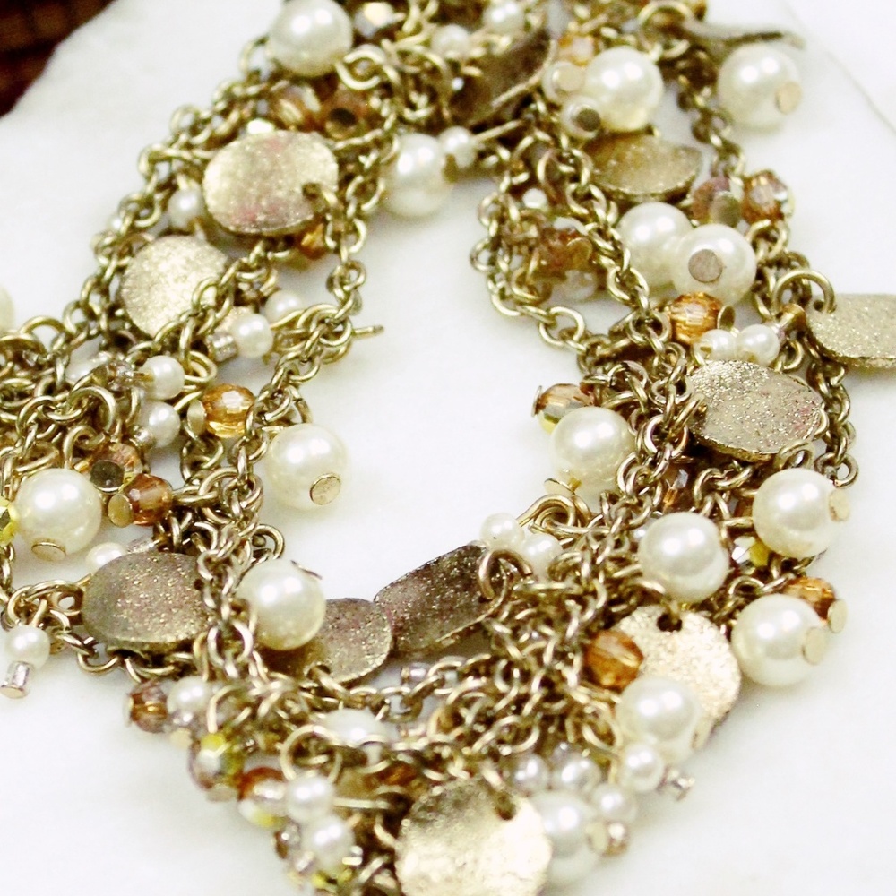 Forever 21 Gold/Pearl Long Chain Necklace - Picture 2 of 4